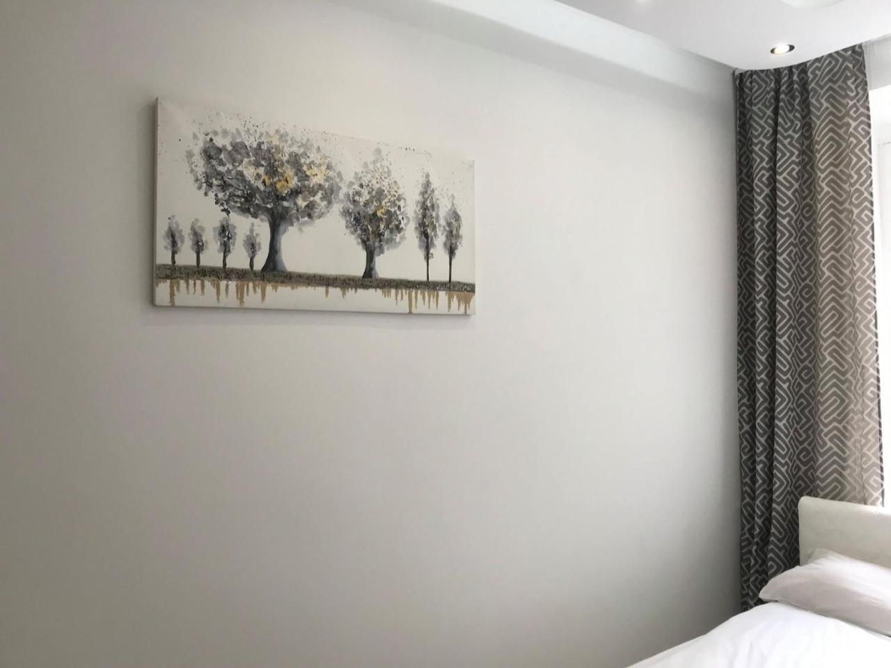 Modern Apartment Leopoli Esterno foto