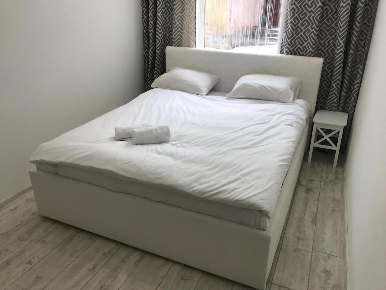 Modern Apartment Leopoli Esterno foto
