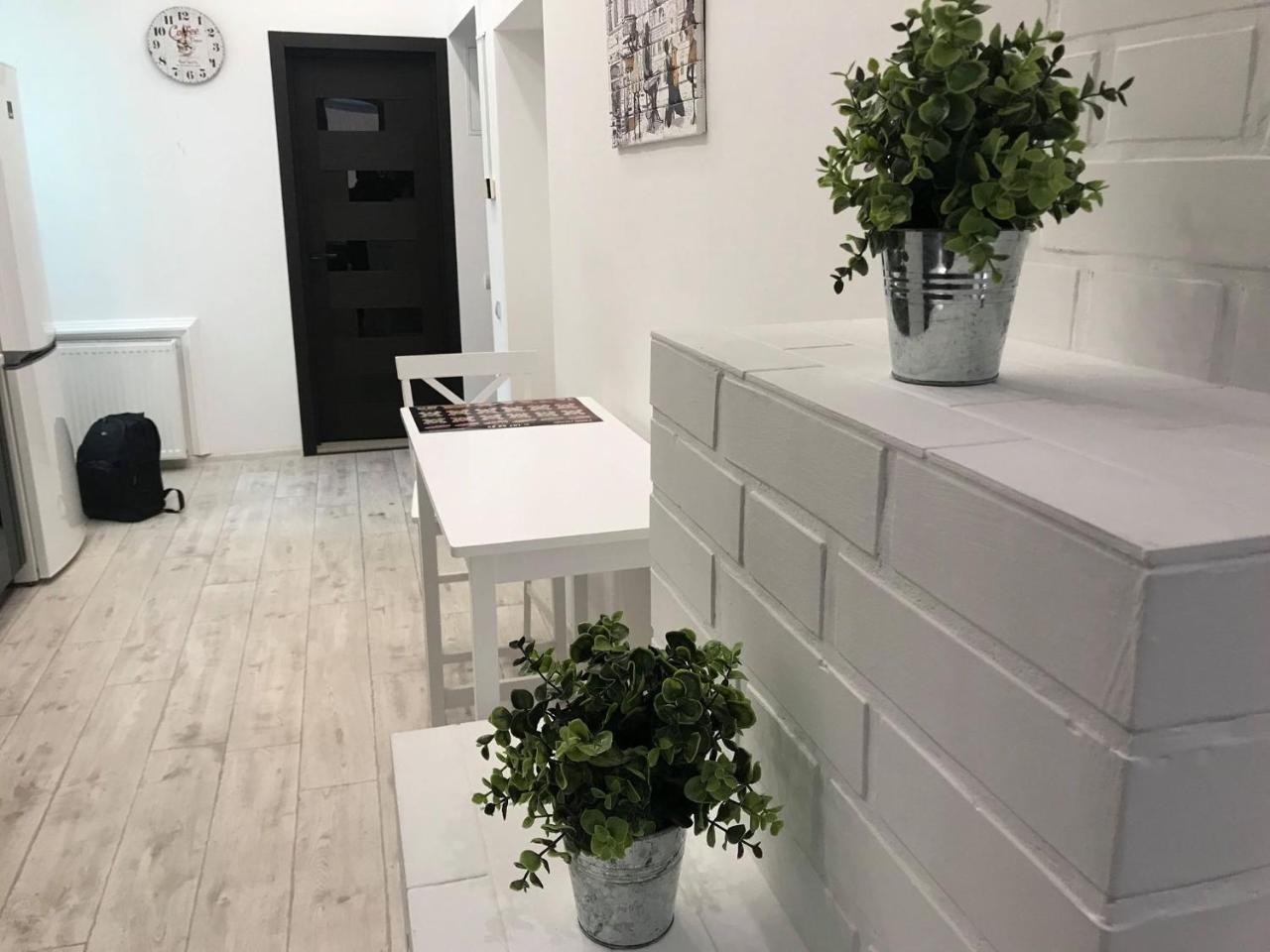Modern Apartment Leopoli Esterno foto