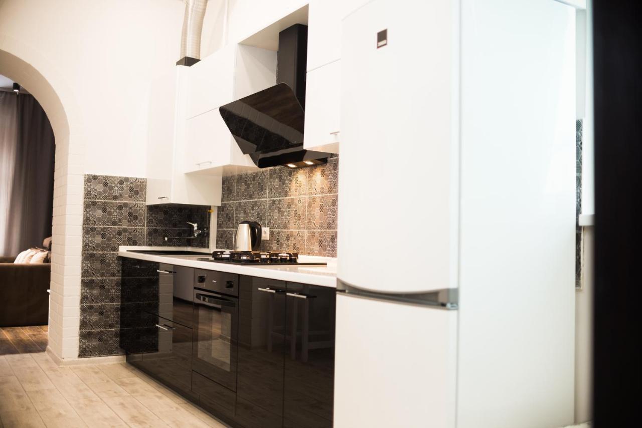 Modern Apartment Leopoli Esterno foto